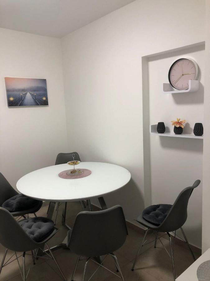 Apartman Lana Lägenhet Zadar Exteriör bild